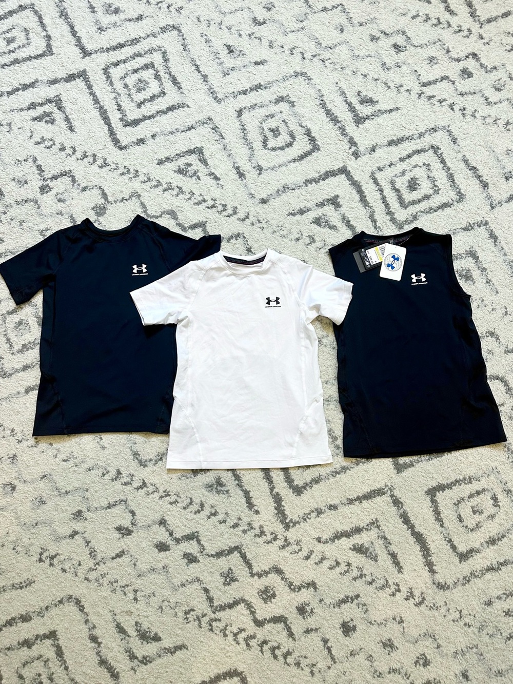 Under Armour Boys Heatgear Shirt Lot of 3 - Black & White
